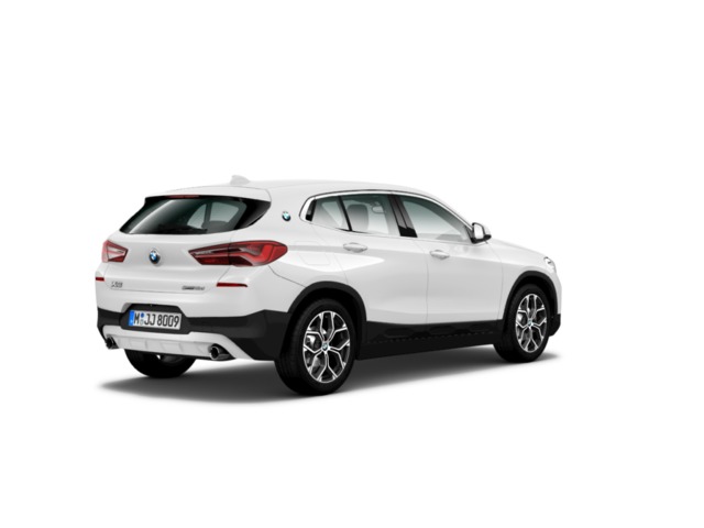 BMW X2 sDrive18d color Blanco. Año 2021. 110KW(150CV). Gasolina. En concesionario Ceres Motor S.L. de Cáceres