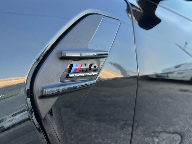 BMW M M4 Coupe color Negro. Año 2023. 375KW(510CV). Gasolina. En concesionario Celtamotor Vigo de Pontevedra