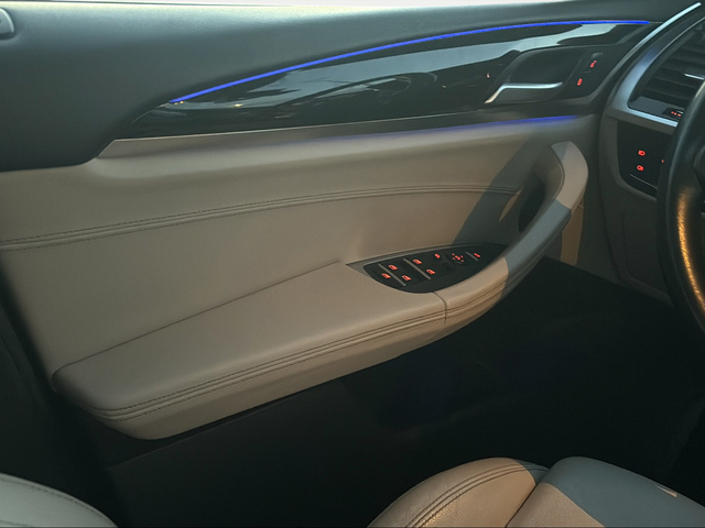 BMW X3 xDrive20d color Blanco. Año 2018. 140KW(190CV). Diésel. En concesionario Carteya Motor | Campo de Gibraltar de Cádiz