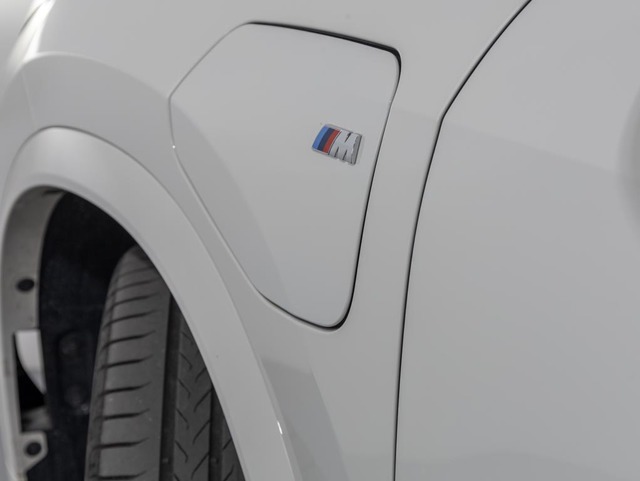 BMW X1 xDrive25e color Blanco. Año 2025. 180KW(245CV). Híbrido Electro/Gasolina. En concesionario Oliva Motor Girona de Girona