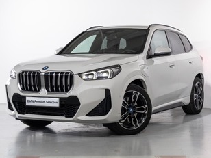 Fotos de BMW X1 xDrive25e color Blanco. Año 2025. 180KW(245CV). Híbrido Electro/Gasolina. En concesionario Oliva Motor Girona de Girona
