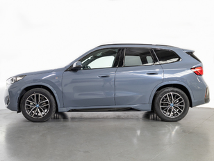 Fotos de BMW iX1 eDrive20 color Gris. Año 2025. 150KW(204CV). Eléctrico. En concesionario Oliva Motor Girona de Girona