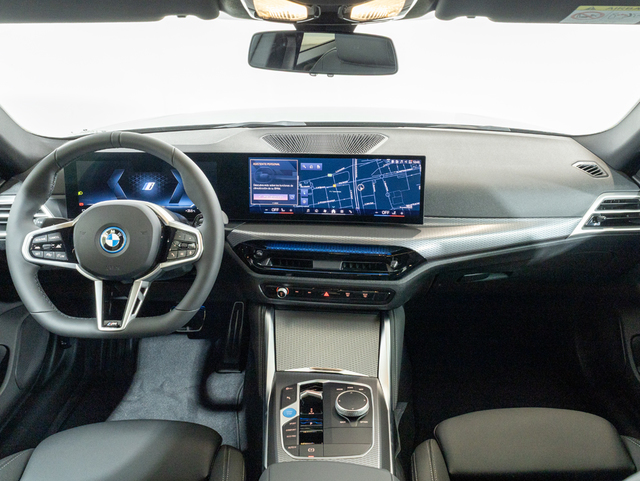 BMW i4 eDrive35 color Negro. Año 2025. 210KW(286CV). Eléctrico. En concesionario Oliva Motor Girona de Girona