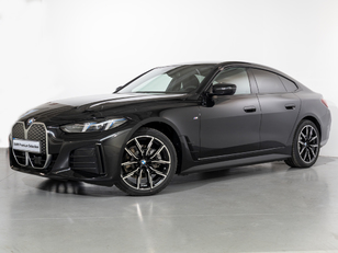 Fotos de BMW i4 eDrive35 color Negro. Año 2025. 210KW(286CV). Eléctrico. En concesionario Oliva Motor Girona de Girona