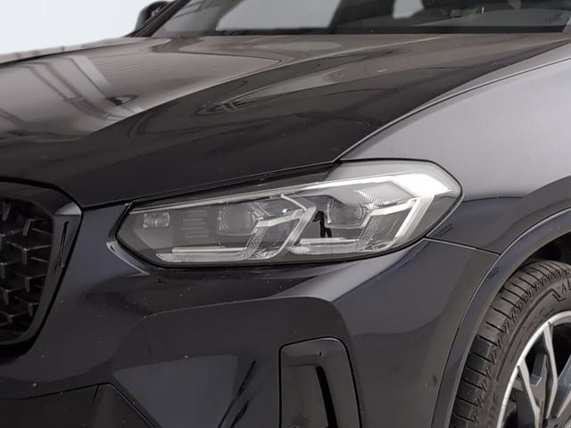 BMW X4 xDrive20d color Negro. Año 2024. 140KW(190CV). Diésel. En concesionario Automotor Premium Viso - Málaga de Málaga
