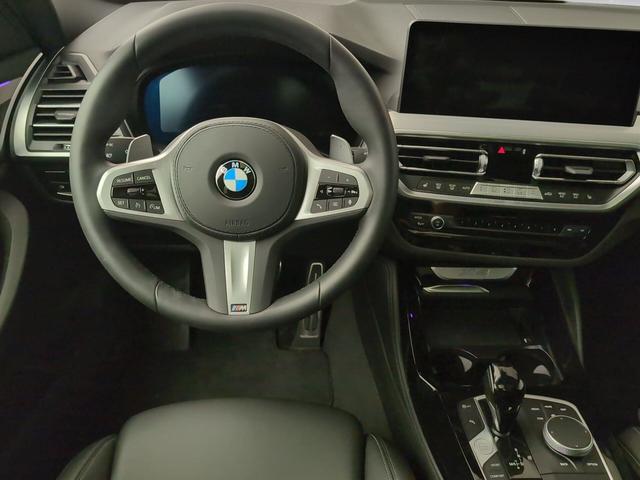 BMW X4 xDrive20d color Negro. Año 2024. 140KW(190CV). Diésel. En concesionario Automotor Premium Viso - Málaga de Málaga