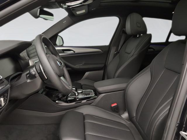 BMW X4 xDrive20d color Negro. Año 2024. 140KW(190CV). Diésel. En concesionario Automotor Premium Viso - Málaga de Málaga