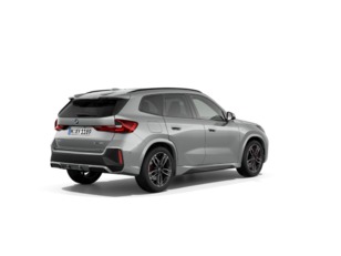 Fotos de BMW X1 sDrive20i color Gris Plata. Año 2024. 125KW(170CV). Gasolina. En concesionario San Rafael Motor LUCENA, S.L. de Córdoba