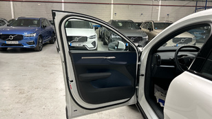 Volvo EX30 Single Motor Core Auto 200 kW (272 CV) - 36 Volvo EX30 Single Motor BEV Ocasión 200 KW (272CV) - 36