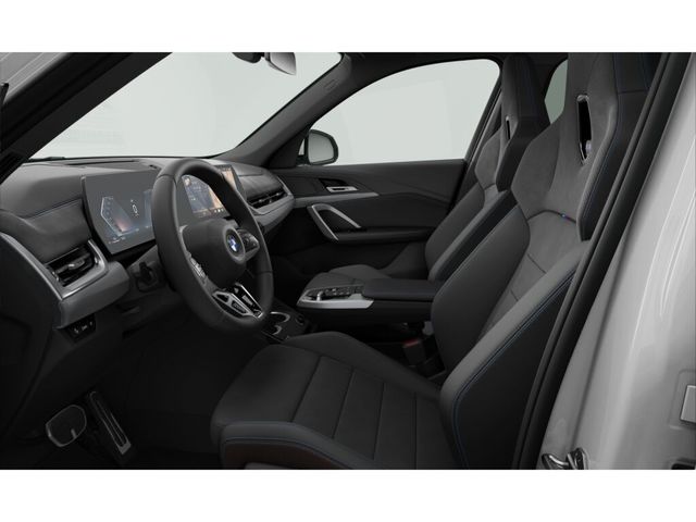 BMW X1 sDrive18d color Blanco. Año 2025. 110KW(150CV). Diésel. En concesionario Oliva Motor Girona de Girona
