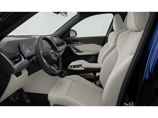 Fotos de BMW X1 sDrive20d color Azul. Año 2024. 120KW(163CV). Diésel. En concesionario San Pablo Motor | Su Eminencia de Sevilla
