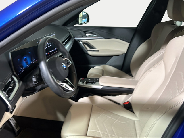 BMW X1 sDrive20i color Azul. Año 2024. 125KW(170CV). Gasolina. En concesionario San Pablo Motor | Su Eminencia de Sevilla