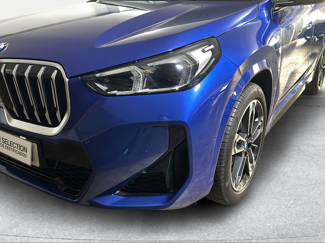 BMW X1 sDrive20i color Azul. Año 2024. 125KW(170CV). Gasolina. En concesionario San Pablo Motor | Su Eminencia de Sevilla