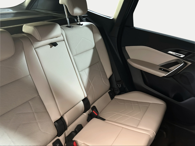 BMW X1 sDrive20i color Azul. Año 2024. 125KW(170CV). Gasolina. En concesionario San Pablo Motor | Su Eminencia de Sevilla