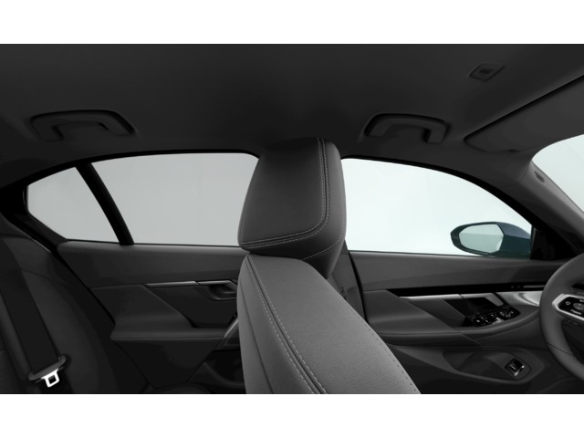 BMW Série 5 530e Berlina color Negro. Año 2024. 220KW(299CV). Elétrico / Gasolina Híbrido. En concesionario MCoutinho - Viseu de Viseu