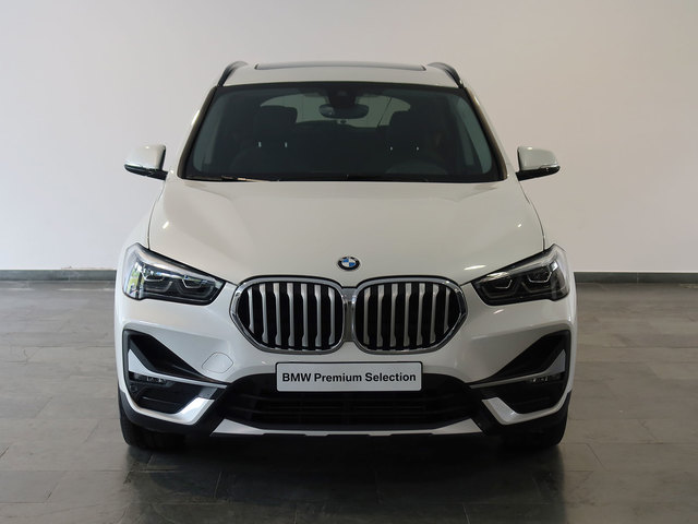 BMW X1 sDrive18d color Blanco. Año 2021. 110KW(150CV). Diésel. En concesionario Autogal de Ourense