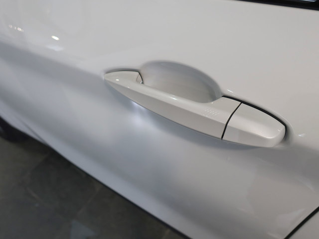 BMW X1 sDrive18d color Blanco. Año 2021. 110KW(150CV). Diésel. En concesionario Autogal de Ourense