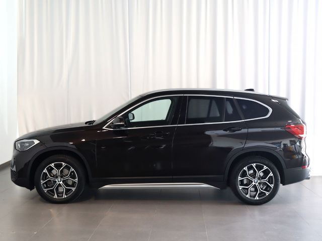 BMW X1 xDrive20d color Marrón. Año 2022. 140KW(190CV). Diésel. En concesionario Pruna Motor de Barcelona