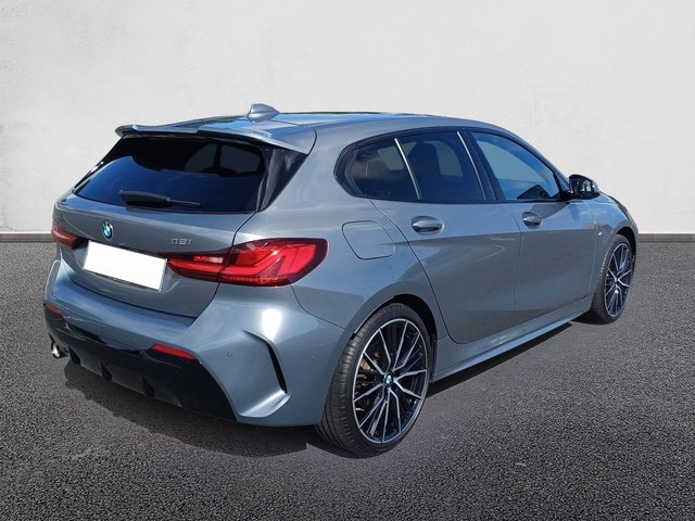 BMW Serie 1 118i color Gris. Año 2023. 103KW(140CV). Gasolina. En concesionario Marmotor de Las Palmas