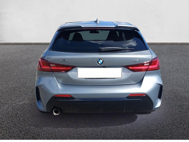 BMW Serie 1 118i color Gris. Año 2023. 103KW(140CV). Gasolina. En concesionario Marmotor de Las Palmas