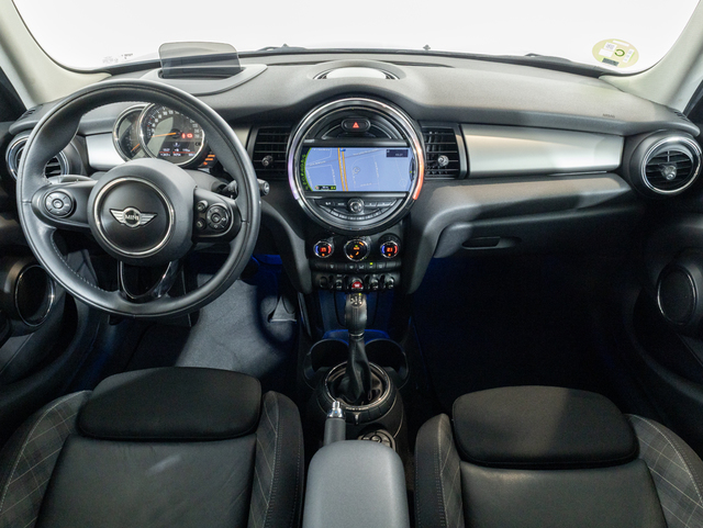 fotoG 6 del MINI MINI 5 Puertas Cooper D 85 kW (116 CV) 116cv Diésel del 2015 en Girona