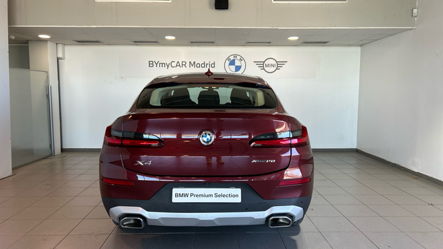 BMW X4 xDrive20d color Rojo. Año 2021. 140KW(190CV). Diésel. En concesionario BYmyCAR Madrid - Alcalá de Madrid