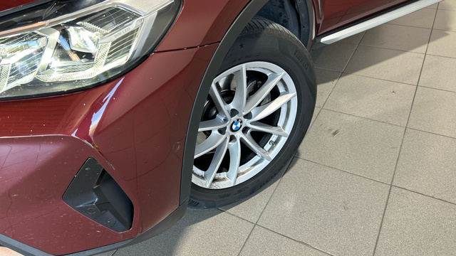 BMW X4 xDrive20d color Rojo. Año 2021. 140KW(190CV). Diésel. En concesionario BYmyCAR Madrid - Alcalá de Madrid