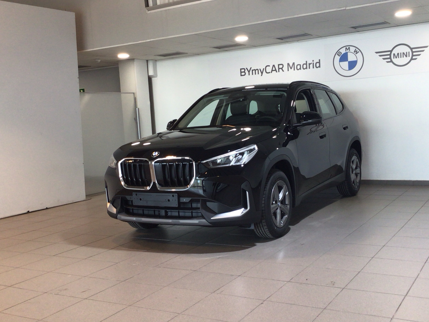 BMW X1 sDrive20d color Negro. Año 2025. 120KW(163CV). Diésel. En concesionario BYmyCAR Madrid - Alcalá de Madrid