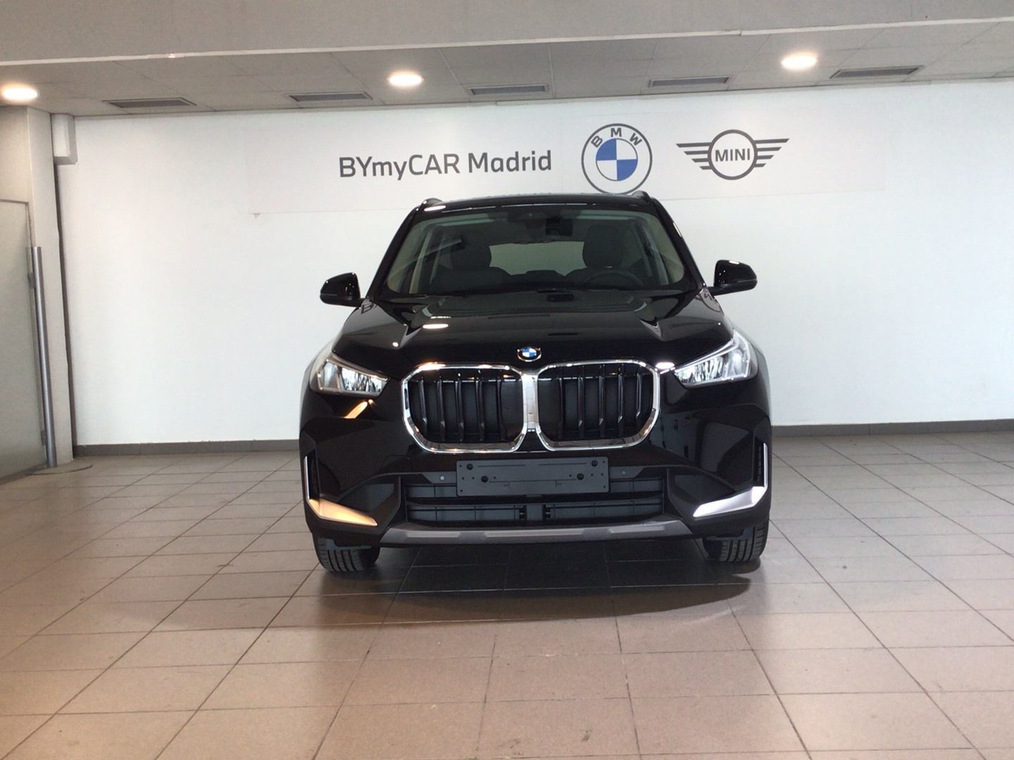 BMW X1 sDrive20d color Negro. Año 2025. 120KW(163CV). Diésel. En concesionario BYmyCAR Madrid - Alcalá de Madrid