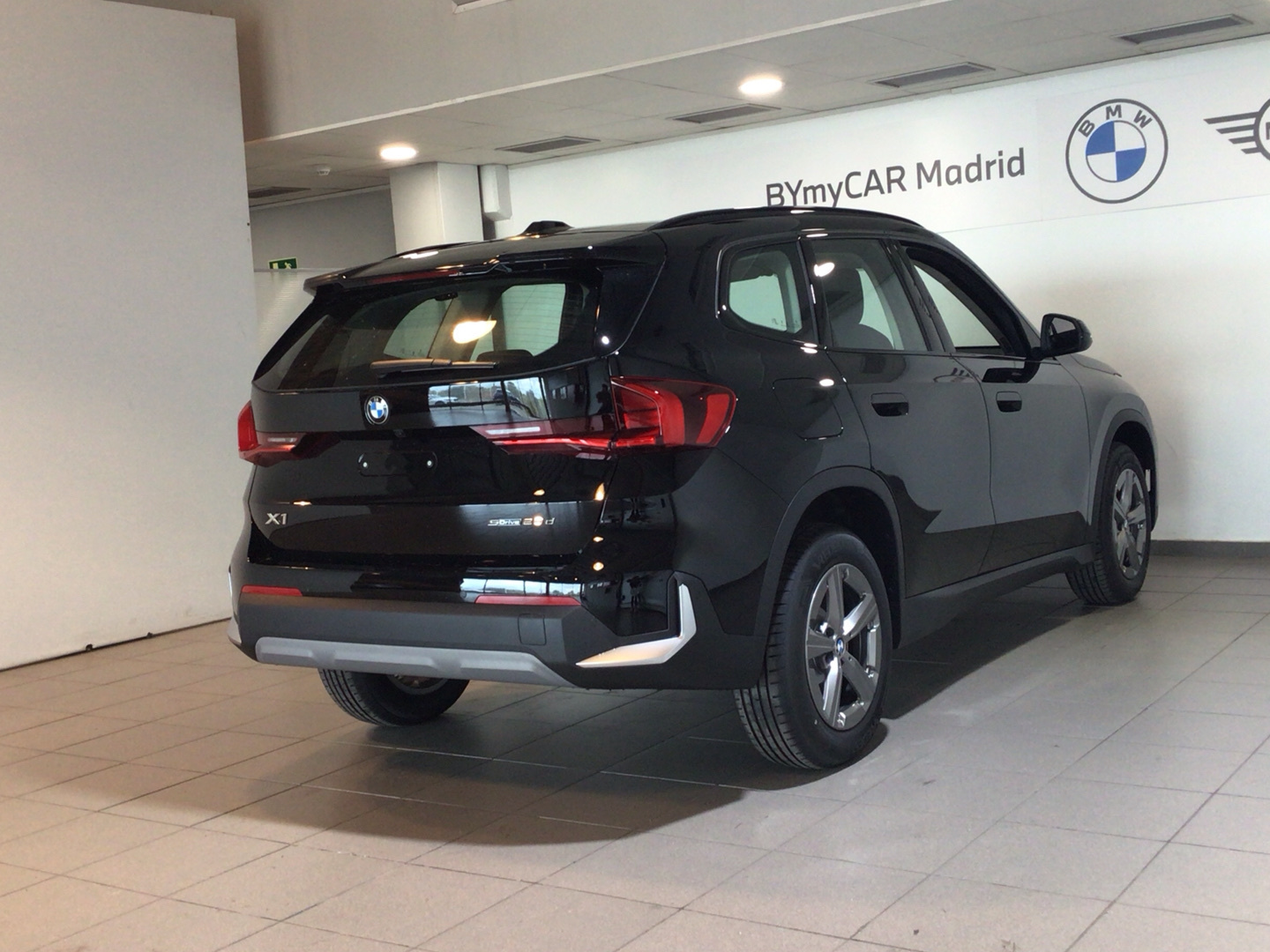 BMW X1 sDrive20d color Negro. Año 2025. 120KW(163CV). Diésel. En concesionario BYmyCAR Madrid - Alcalá de Madrid