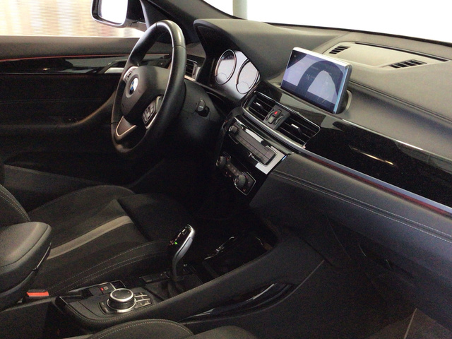 BMW X2 sDrive18i color Blanco. Año 2020. 103KW(140CV). Gasolina. En concesionario BYmyCAR Madrid - Alcalá de Madrid