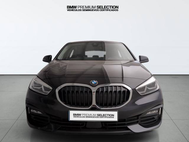 BMW Serie 1 118i color Negro. Año 2024. 103KW(140CV). Gasolina. En concesionario Automotor Premium Velázquez - Málaga de Málaga