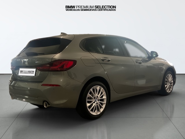 BMW Serie 1 118i color Gris. Año 2024. 103KW(140CV). Gasolina. En concesionario Automotor Premium Velázquez - Málaga de Málaga