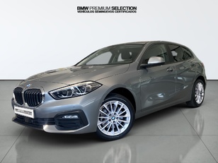 Fotos de BMW Serie 1 118i color Gris. Año 2024. 103KW(140CV). Gasolina. En concesionario Automotor Premium Velázquez - Málaga de Málaga