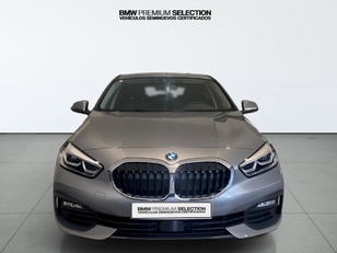 Fotos de BMW Serie 1 118i color Gris. Año 2024. 103KW(140CV). Gasolina. En concesionario Automotor Premium Velázquez - Málaga de Málaga