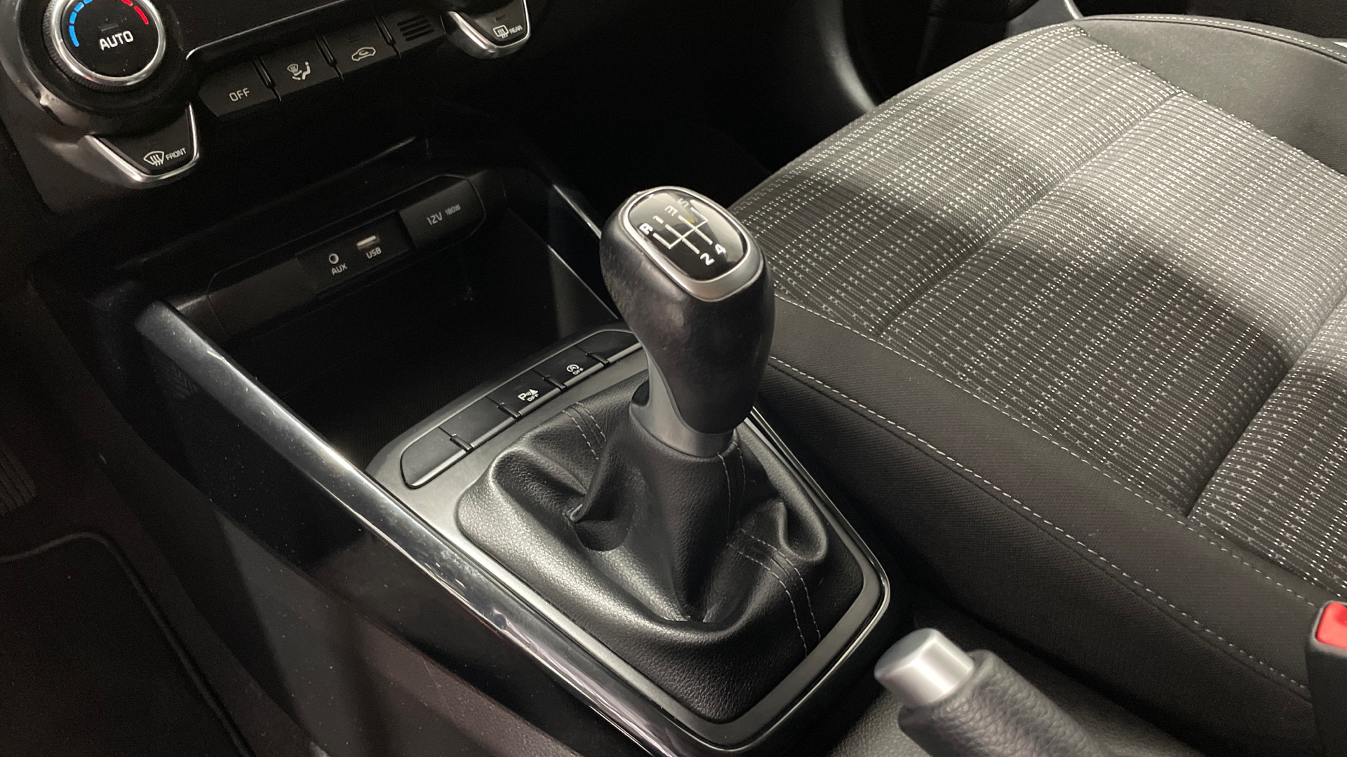 Kia Stonic 1.0 T-GDi - 18