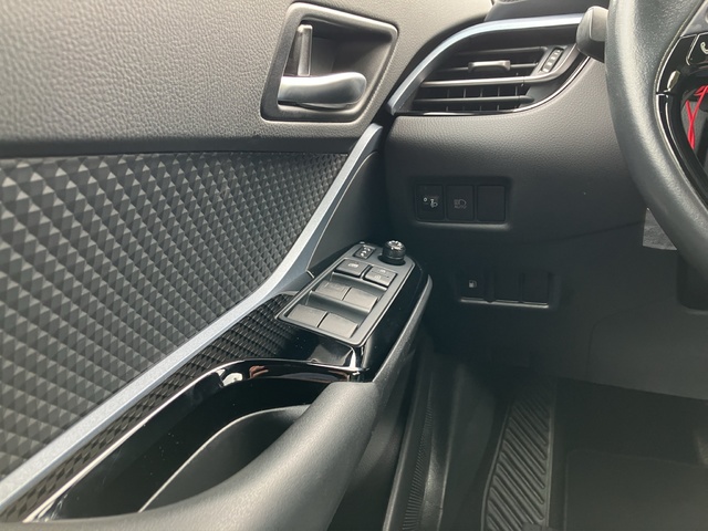 Toyota C-HR 1.8 125H Advance 90 kW (122 CV)