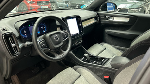 Volvo XC40 B3 G Plus Dark Auto 120 kW (163 CV) - 3 Volvo XC40 B3 G Ocasión 120 KW (163CV) - 3