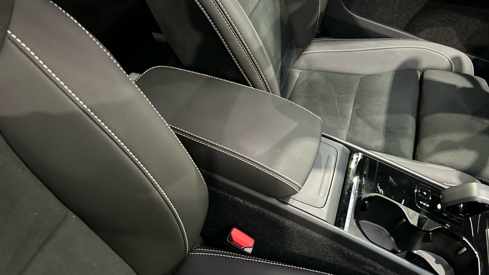 Volvo EX40 segunda mano 82867873 - 47