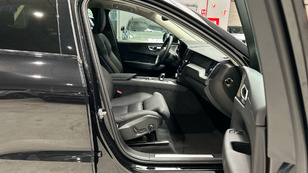 Volvo XC60 B4 G Ultimate Dark Auto 145 kW (197 CV) - 7 Volvo XC60 B4 G Ocasión 145 KW (197CV) - 7