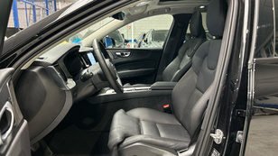 Volvo XC60 B4 G Ultimate Dark Auto 145 kW (197 CV) - 8 Volvo XC60 B4 G Ocasión 145 KW (197CV) - 8
