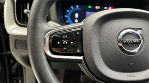 Volvo XC60 B4 G Ultimate Dark Auto 145 kW (197 CV) - 16 Volvo XC60 B4 G Ocasión 145 KW (197CV) - 16