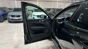 Volvo XC60 B4 G Ultimate Dark Auto 145 kW (197 CV) - 41 Volvo XC60 B4 G Ocasión 145 KW (197CV) - 41