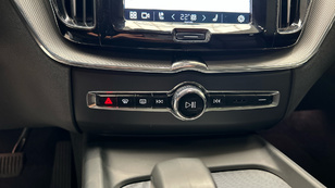 Volvo XC60 B4 G Ultimate Dark Auto 145 kW (197 CV) - 49 Volvo XC60 B4 G Ocasión 145 KW (197CV) - 49