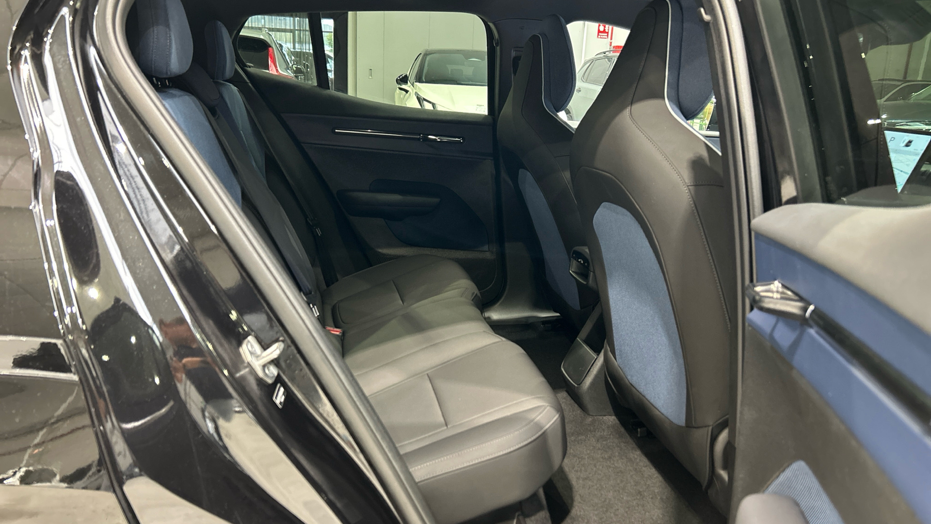 Volvo EX30 segunda mano 82898900 - 28 Volvo EX30 segunda mano 82898900 - 28