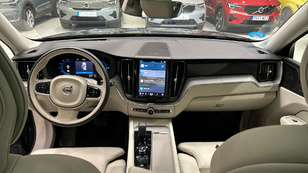 Volvo XC60 T6 Recharge Ultra Bright AWD Auto 257 kW (350 CV) - 4 Volvo XC60 T6 Ocasión 257 KW (350CV) - 4