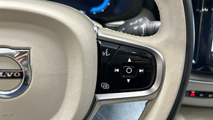 Volvo XC60 T6 Recharge Ultra Bright AWD Auto 257 kW (350 CV) - 18 Volvo XC60 T6 Ocasión 257 KW (350CV) - 18