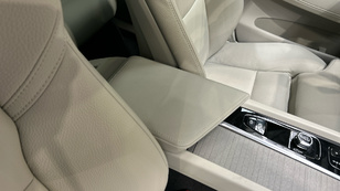 Volvo XC60 T6 Recharge Ultra Bright AWD Auto 257 kW (350 CV) - 49 Volvo XC60 T6 Ocasión 257 KW (350CV) - 49