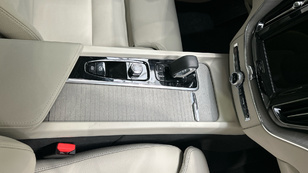 Volvo XC60 T6 Recharge Ultra Bright AWD Auto 257 kW (350 CV) - 50 Volvo XC60 T6 Ocasión 257 KW (350CV) - 50
