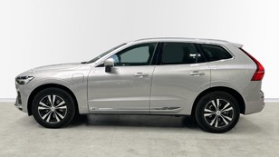 Volvo XC60 T6 Recharge Core AWD Auto 257 kW (350 CV) - 2 Volvo XC60 T6 Ocasión 257 KW (350CV) - 2